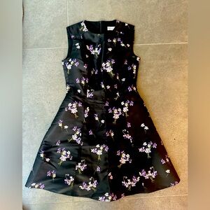 Brand New Without Tags
Red Valentino Violet Print Faille Dress Size 40